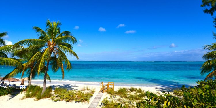 Masovna pucnjava na noćnim klubovima Turks i Caicos ostavi 3 mrtva, 10 ranjenih