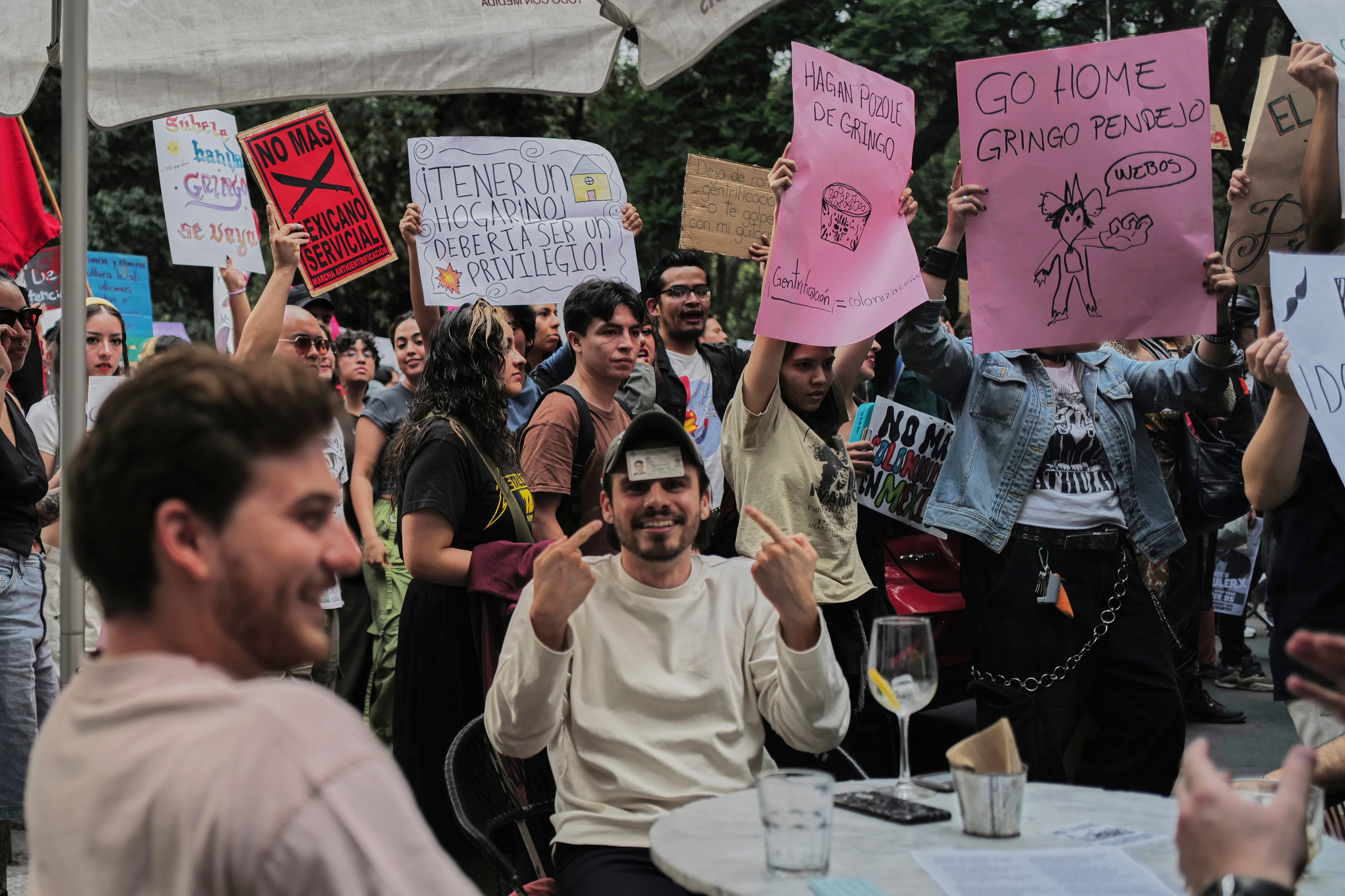 Mirni prosvjed u gradu postao je kiseo u petak