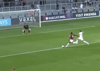 Michail Antonio postiže dva puta u svom prvom startu West Ham-a otkako je prije sedam mjeseci “potpuno razbio” nogu “Potpuno razbio” nogu “
