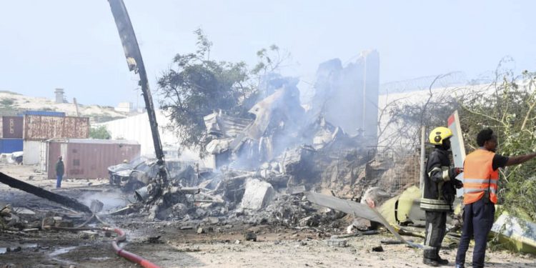 Mirovni vojnici poginuli u sudaru helikoptera u Somaliji (video) – RT Afrika