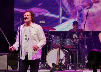 Mnogi su sinoć bili na Kočinjem brdu. Atmosferu je do usijanja doveo Alen Islamović