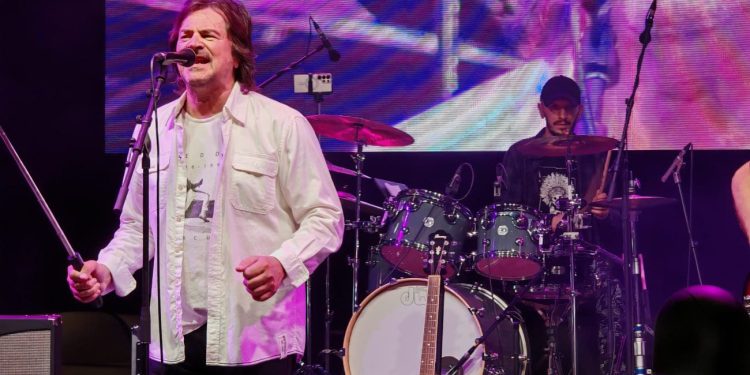 Mnogi su sinoć bili na Kočinjem brdu. Atmosferu je do usijanja doveo Alen Islamović