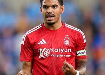 Morgan Gibbs-White održava daljnje razgovore s Nottingham Forest usred spora zbog planiranog prelaska u Tottenham, ali trenira sa svojim suigračima jer Premier liga odmjerava istragu