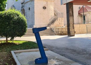 Možete piti, napuniti boce, osvježiti svog četveronožnog ljubimca: nova javna česma postavljena kod Gospe vanka grada