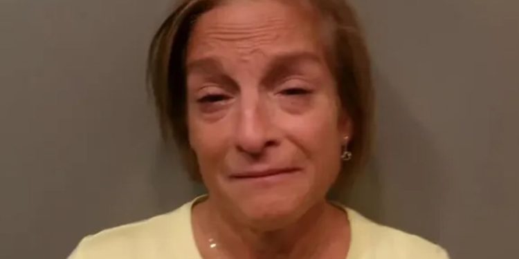 Mugshot i video objavljen iz uhićenja bivše olimpijske Marije Lou Retton: “Misle da sam pijan”