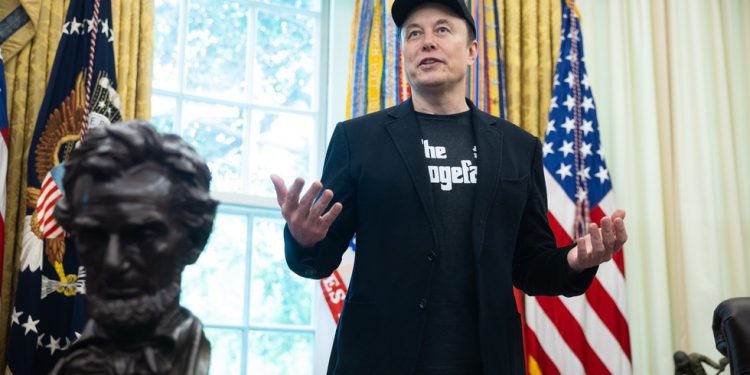 Musk najavljuje planove za stvaranje AI aplikacije prilagođene djeci-RT World News