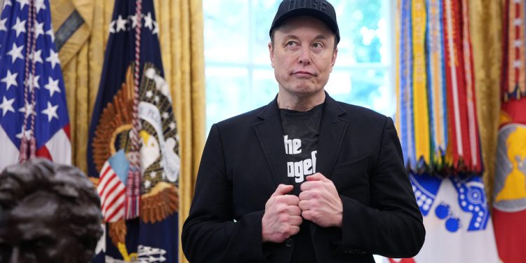 Musk ocrtava strategiju za raskid dvostranog američkog sustava-RT World News