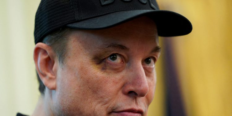 Muskov Grok ulazi u državne institucije za 200 milijuna dolara