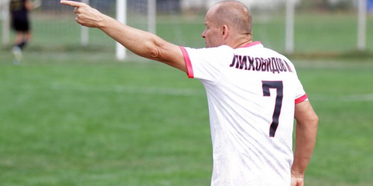 Mykola Lykhovydov, najstariji nogometaš na svijetu koji sponzorira svoj tim