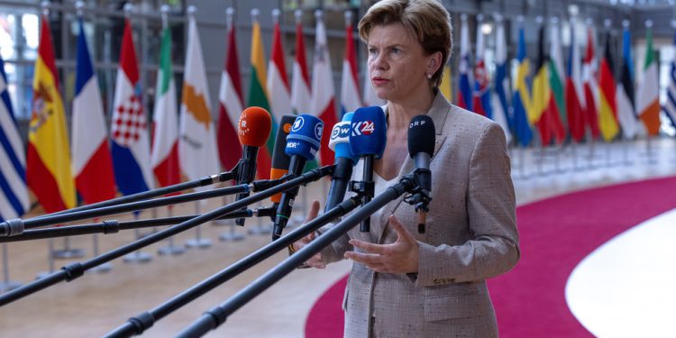 NATO država poziva Trumpa da odmah sankcionira Rusiju – RT World News