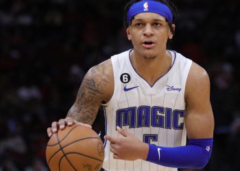 NBA, Norman Powell Miami, John Collins Ai La Clippers, Kevin Love A Utah, Banchero