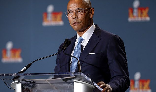 NFL se ljuljao kao šef sindikata igrača Lloyd Howell Jr. podnio ostavku nakon niza kontroverzi