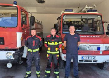 Na ljetno dežurstvo u Ugljan stigli profesionalni vatrogasci iz Ivanić-Grada