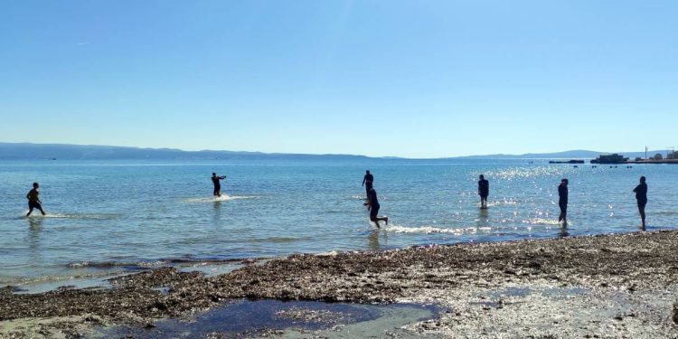Na splitskim Bačvicama, Lovištu na Pelješcu, Opatiji i dvije riječke plaže najgore kvalitete mora za kupanje!
