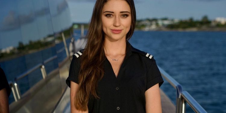 Na superjahti pronađena mrtva mlada stjuardesa, a pored nje ozlijeđeni kolega