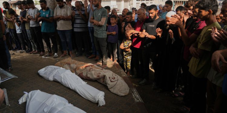 Najmanje 57 ljudi ubijenih u Gazi u izraelskim zračnim napadima preko noći, kažu zvaničnici