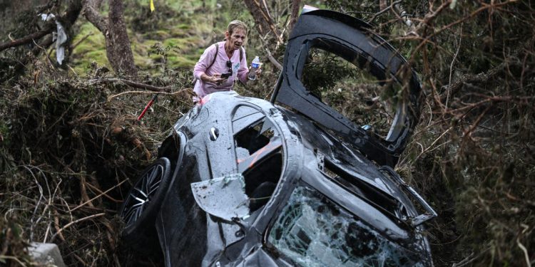 Najmanje 70 ih je umrlo nakon katastrofalnih poplava u Teksasu – dok dužnosnici upozoravaju ‘Wall of Water’