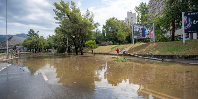 Nakon nevremena u Splitu je prijavljeno gotovo 3000 šteta