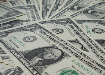 Nakon više od tri godine: Dolar pao na najniže razine