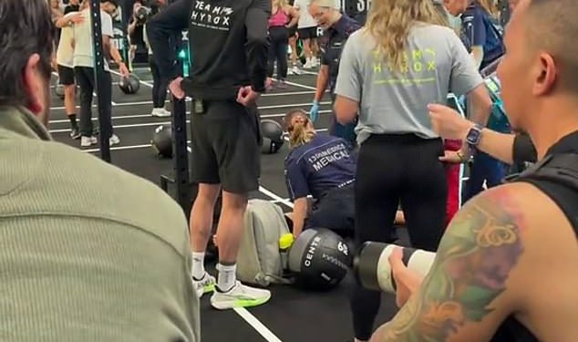 Natjecatelj na događaju Aussie Fitness razbijen je za ‘pseći čin’ sa svojom nevolji