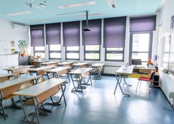 Ne kupujte radne bilježnice ni dodatni obrazovni materijal, sve će učenike dočekati u školama na početku godine
