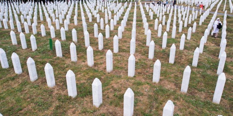 ‘Nema bijega iz očaja’: Kako je Independent prijavio masakr za Srebrenicu