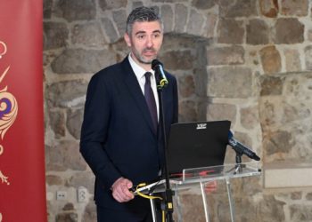 “Nema mojih i tuđih, svi su jednaki”: Gradonačelnik Franković reagirao na kritike rezultata natječaja za propusnice