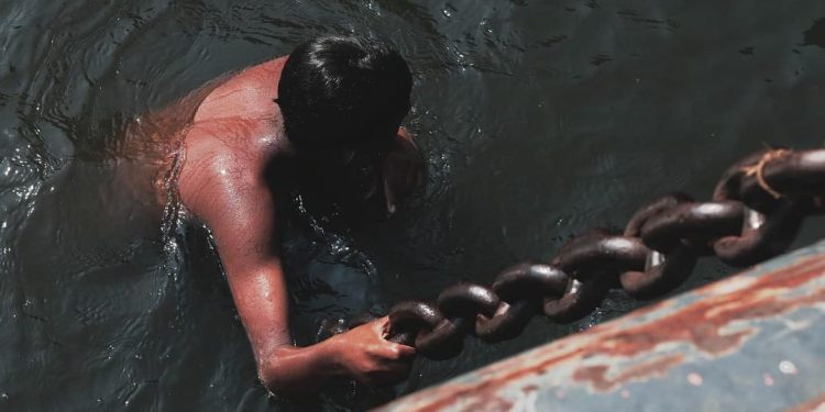 Nemojte mokriti u more, tako mu štetite