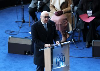 Nogometni super-agent Jonathan Barnett optužen je za držanje žene kao “seksualni rob”