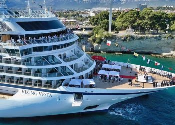 Norveški kruzer na prvo putovanje krenuo iz Splita: Kuma broda koji prima 1.000 putnika bila je poznata novinarka