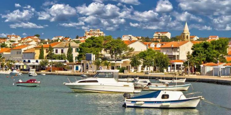 REKONSTRUKCIJA LUKE Lučka uprava Novalja odgovara sportskim ribolovcima: " Nema razloga za paniku svi će biti sigurno smješteni!"