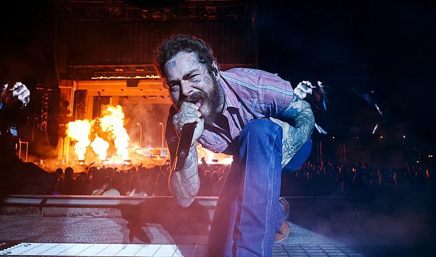 Novootkriveni post Malone trpi na pozornici koji je punio pivo nakon što je teško razdvojen od djevojke