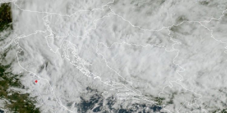 OBLAČNO SRCE LJETA Ovako trenutačno izgleda Hrvatska iz satelita