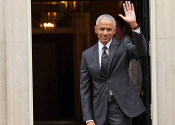 Obama se vratio u krug za prikupljanje sredstava pokušavajući pomoći demokratima da se oporave na nadolazećim izborima