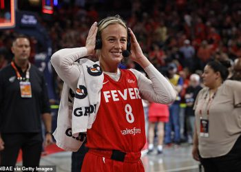 Obožavatelji tvrde da znaju koji će posao zvijezda WNBA Sophie Cunningham zauzeti sljedeće nakon virusnih video zapisa na mreži