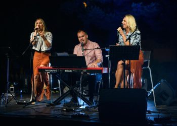 Održana emotivna večer Oliverovih hitova u Vrsima, evo kako je bilo