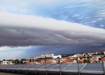 Ogromni oblak preletio Zadar za dvije minute