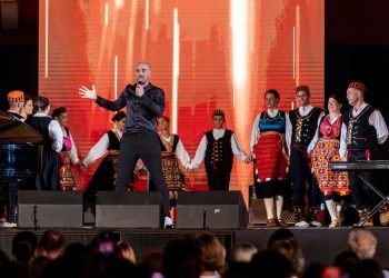 Organizatori Splitskog festivala: “Kad neće HRT, hoće Hajduk. Snimku Splitskog festivala premijerno u utorak emitira čak 6 televizija”