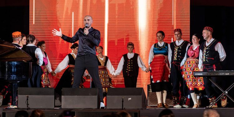 Organizatori Splitskog festivala: “Kad neće HRT, hoće Hajduk. Snimku Splitskog festivala premijerno u utorak emitira čak 6 televizija”