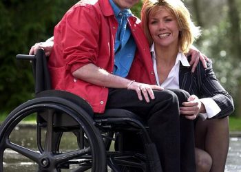 Osamdeseti mađioničar Wayne Dobson bivša supruga Marianne dijeli ‘tugu’ u srdačnoj počast nakon njegove smrti u dobi od 68 godina usred njegove bitke s multiplom sklerozom