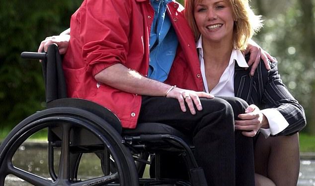 Osamdeseti mađioničar Wayne Dobson bivša supruga Marianne dijeli ‘tugu’ u srdačnoj počast nakon njegove smrti u dobi od 68 godina usred njegove bitke s multiplom sklerozom