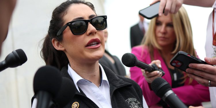 Ostati vjeran Trumpu nakon što se Bondijeve Epstein dosjei u Turn pokazuje kao najveći test volje za republikance