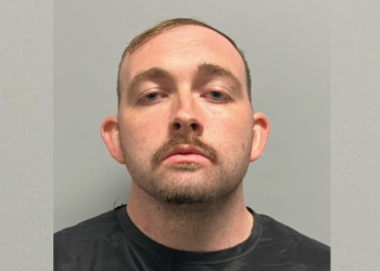 Osumnjičeni koji je ubio svoju suprugu koja vara ‘znao je da ide u zatvor’, pa je izašao i ubio drugog muškarca, kažu policajci