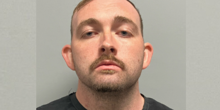 Osumnjičeni koji je ubio svoju suprugu koja vara ‘znao je da ide u zatvor’, pa je izašao i ubio drugog muškarca, kažu policajci