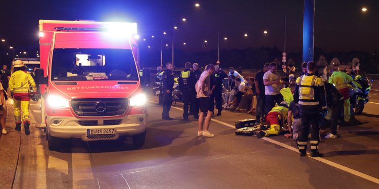 Otkrivači su ozlijeđeni nakon njemačkog vatrometa koji pokazuju po zlu