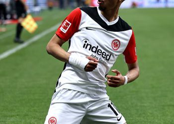 Otkriveno: Kako se Liverpool šef Arne utora ‘uvjerila Huga Ekitikea da se pridruži Liverpoolu tijekom video poziva’, ispred poteza od 80 milijuna funti