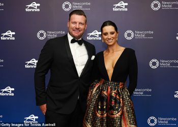 Otkriveno: Zapanjujuća činjenica o romansi teniske zvijezde Sam Groth sa suprugom koja ga je vidjela optuženog za neprimjereno ponašanje njegovih političkih suparnika