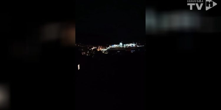 Ovo je silovanje mozga, ne možemo razgovarat ni čuti TV od buke