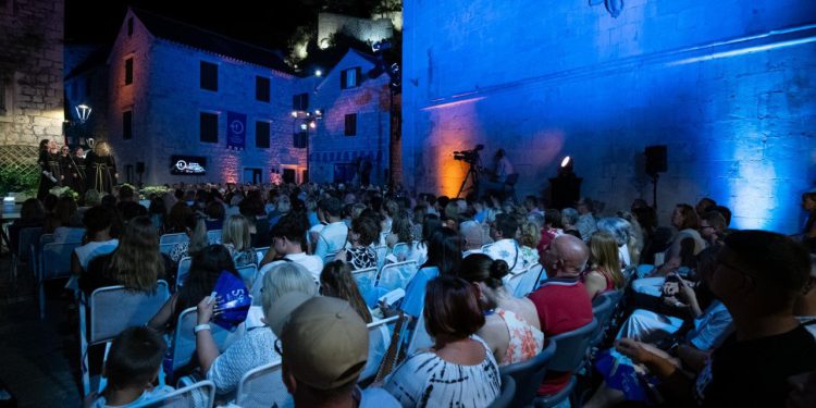 Ovogodišnji ‘Omiš’ završio bez nastupa šibenskih klapa, to je nekad bilo nezamislivo