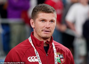 Owen Farrell postavio je prve lavove izlaska ljeta nakon što je imenovan na klupi za Aunz Clash – jer Henry Pollock predaje još jedan start za završnu igru ​​za zagrijavanje prije Australije